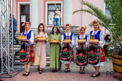 Осигурихме екип от координатори за сцените на фестивала
