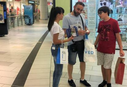 BTL кампания, наем на промоутъри за раздаване на флаери, брандиране и печат